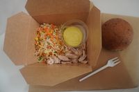 Nudelsalat med kyllingspyd